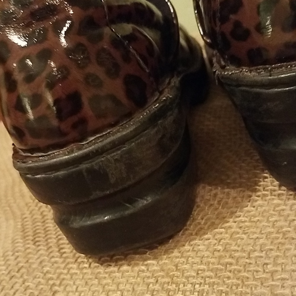 B.O.C. Leopard Print Clog - image 4